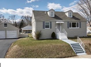 82 Devon Ave, Bellmawr, NJ 08031