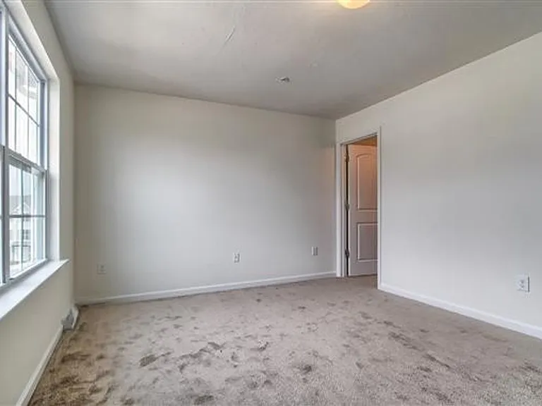 1241 Ledge Dr — Photo 20