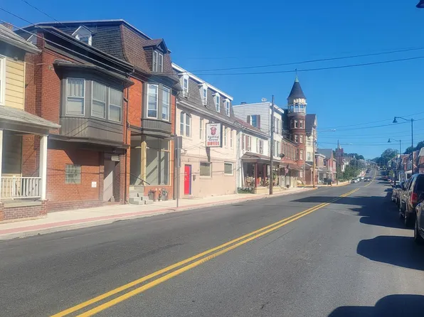 136 S Main Street, 136 S Main St Floor 3, Spring Grove, PA 17362