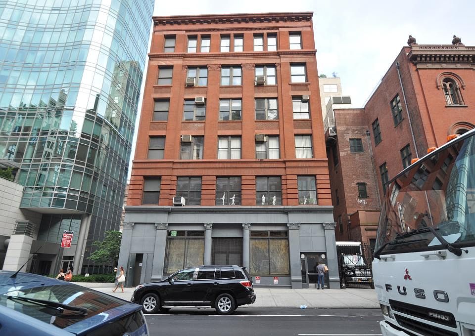 1st image of 439 Lafayette St APT 3A