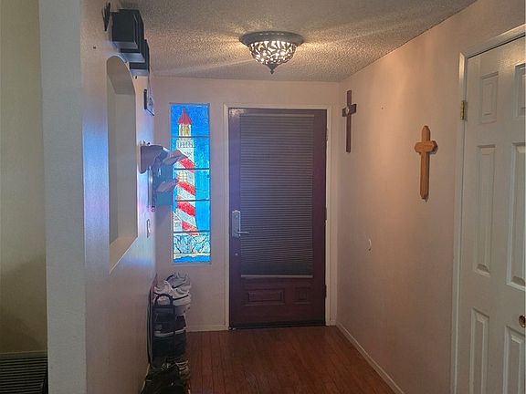 4th image of 371 Rogers Ct