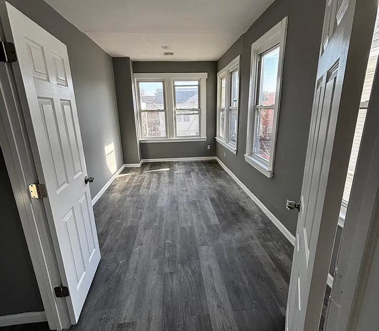 3 bed, 1.5 bath, $2,100 — Photo 3