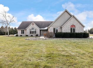 N87W28633 Scott Ln, Hartland, WI 53029