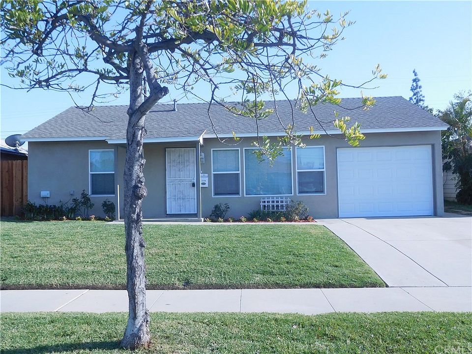 1st image of 12138 Kenney St