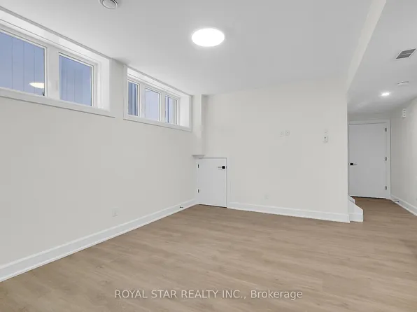 547 Mutual St #Basement, Ottawa, ON K1K 1C5