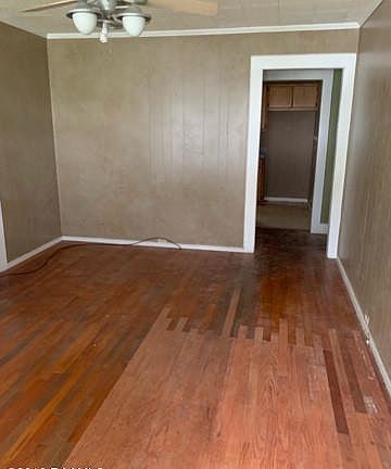 5th image of 405 Kirk St