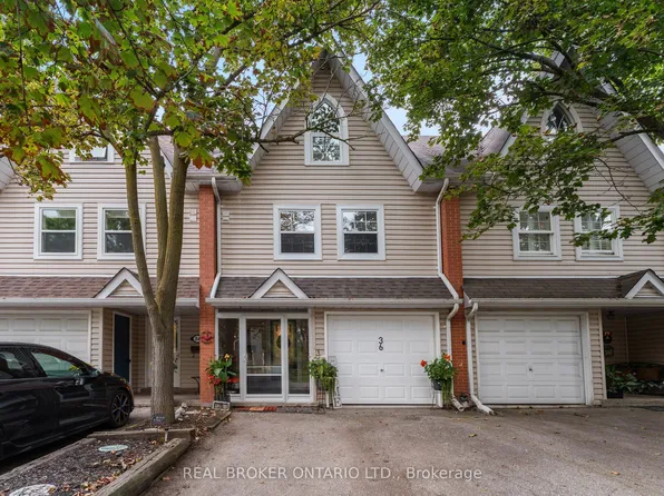 36 Albert St #3, Markham, ON L3P 2T5