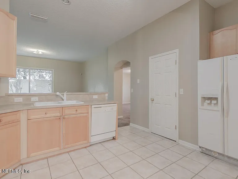 684 Sid Dr — Photo 21