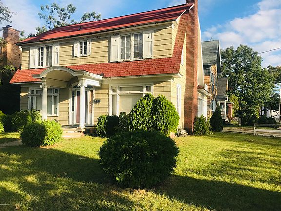 2nd image of 38 W Grand Ave