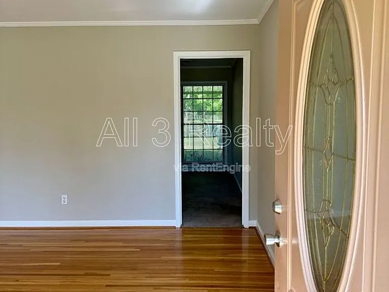 3253 Windwood Dr — Photo 4