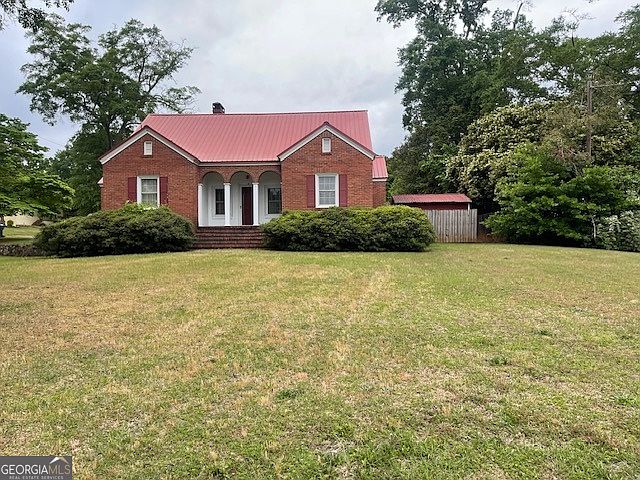 1st image of 320 Parkway Dr