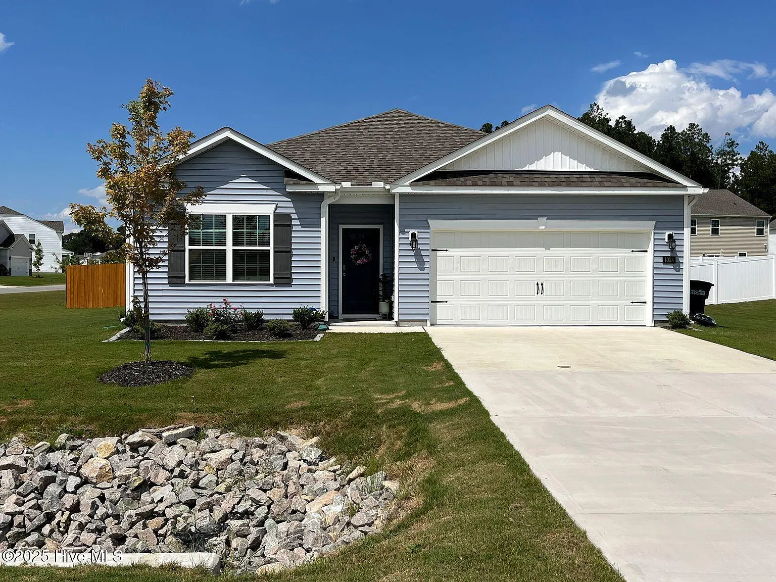 4 bed, 2.0 bath, 1765 sqft, $1,900 — Photo 1
