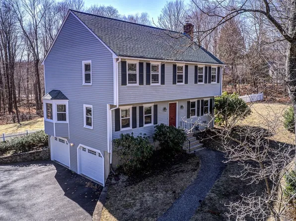 886 Salem End Rd, Framingham, MA 01702