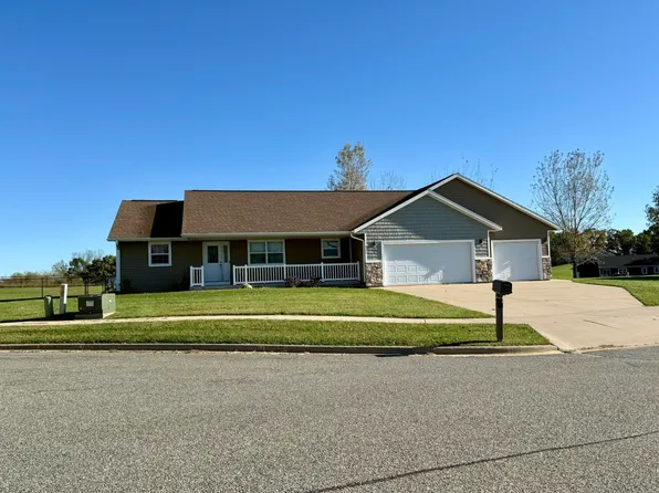 417 Gannon Ct, Tomah, WI 54660