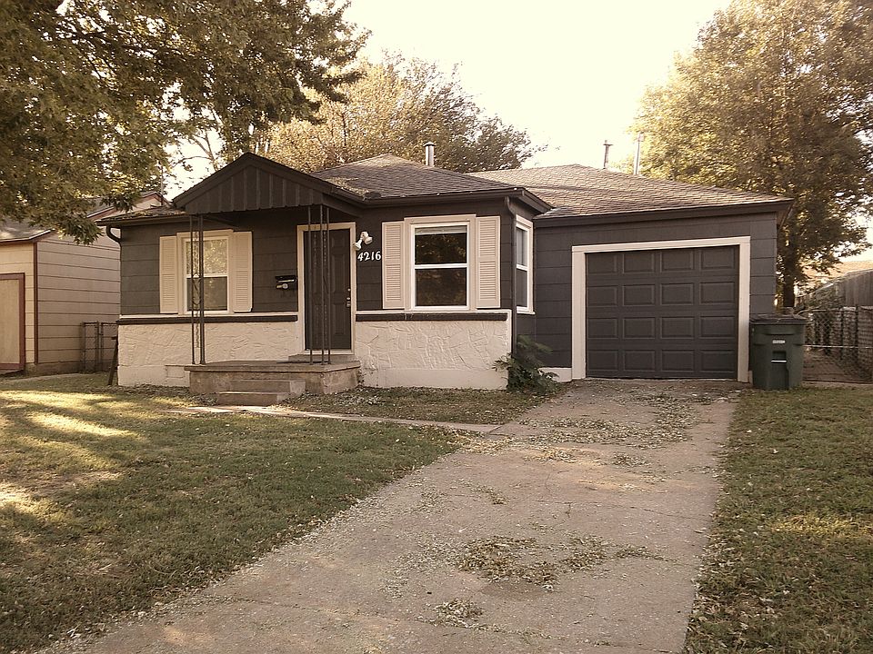 1st image of 4216 SE 25th St