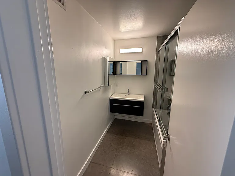 811 S Bedford St #204 — Photo 11