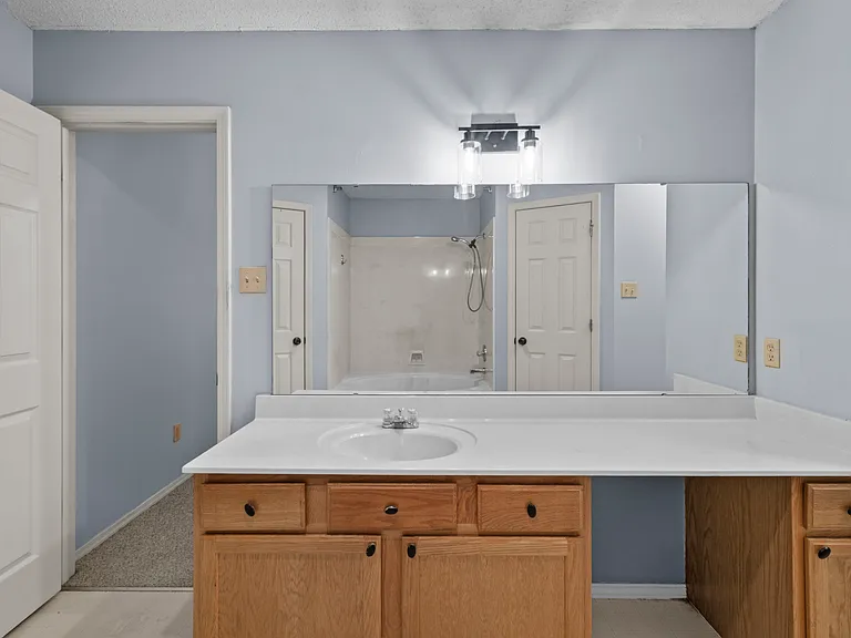 13 Holly Brook Cv — Photo 21