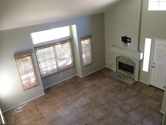 3rd image of 23 Camomile Pl