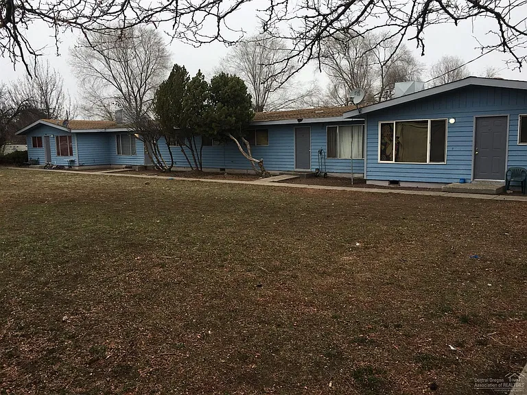 2-bedroom rental at 1224 Sw Murray St, Madras, OR