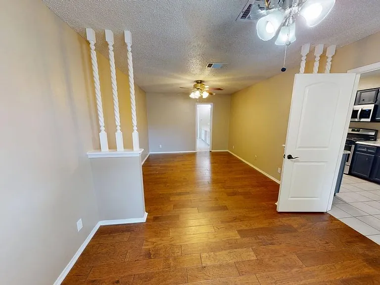 10504 Wendts Way — Photo 16