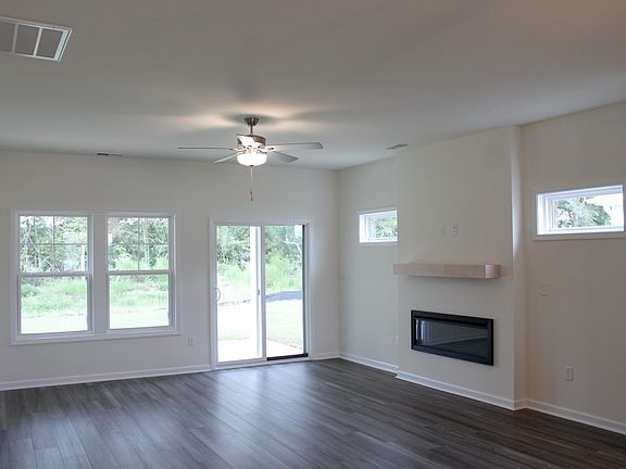 4th image of 138 Westfield Circle Lot 8