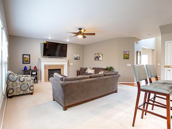 5th image of 1401 Stoneyhollow Ct