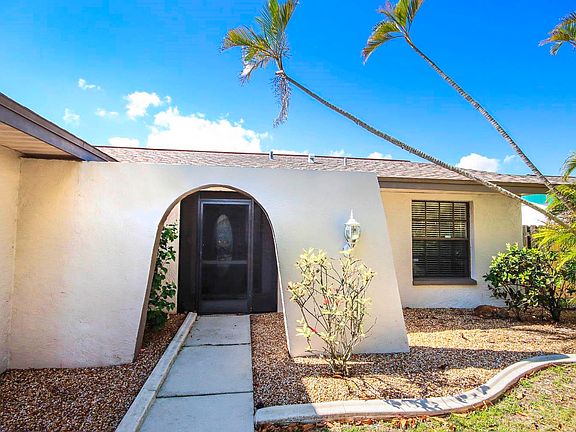 2nd image of 9753 Foxglove Cir