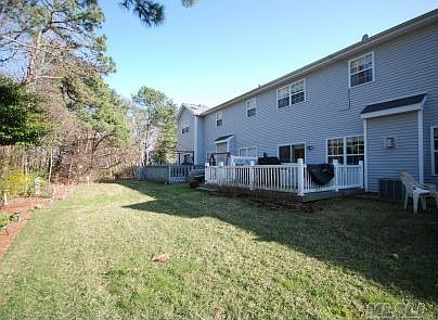 2nd image of 103 Willow Wood Dr