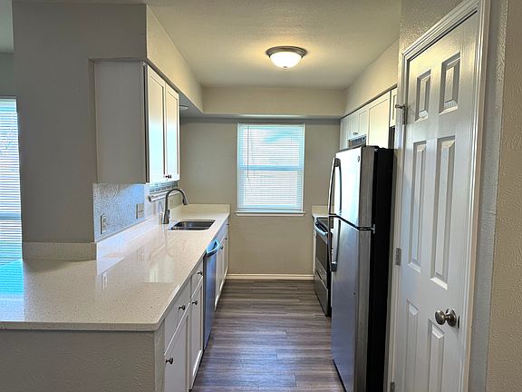 2nd image of 15405 Spring Hill Ln