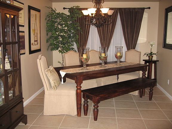 Formal diningroom