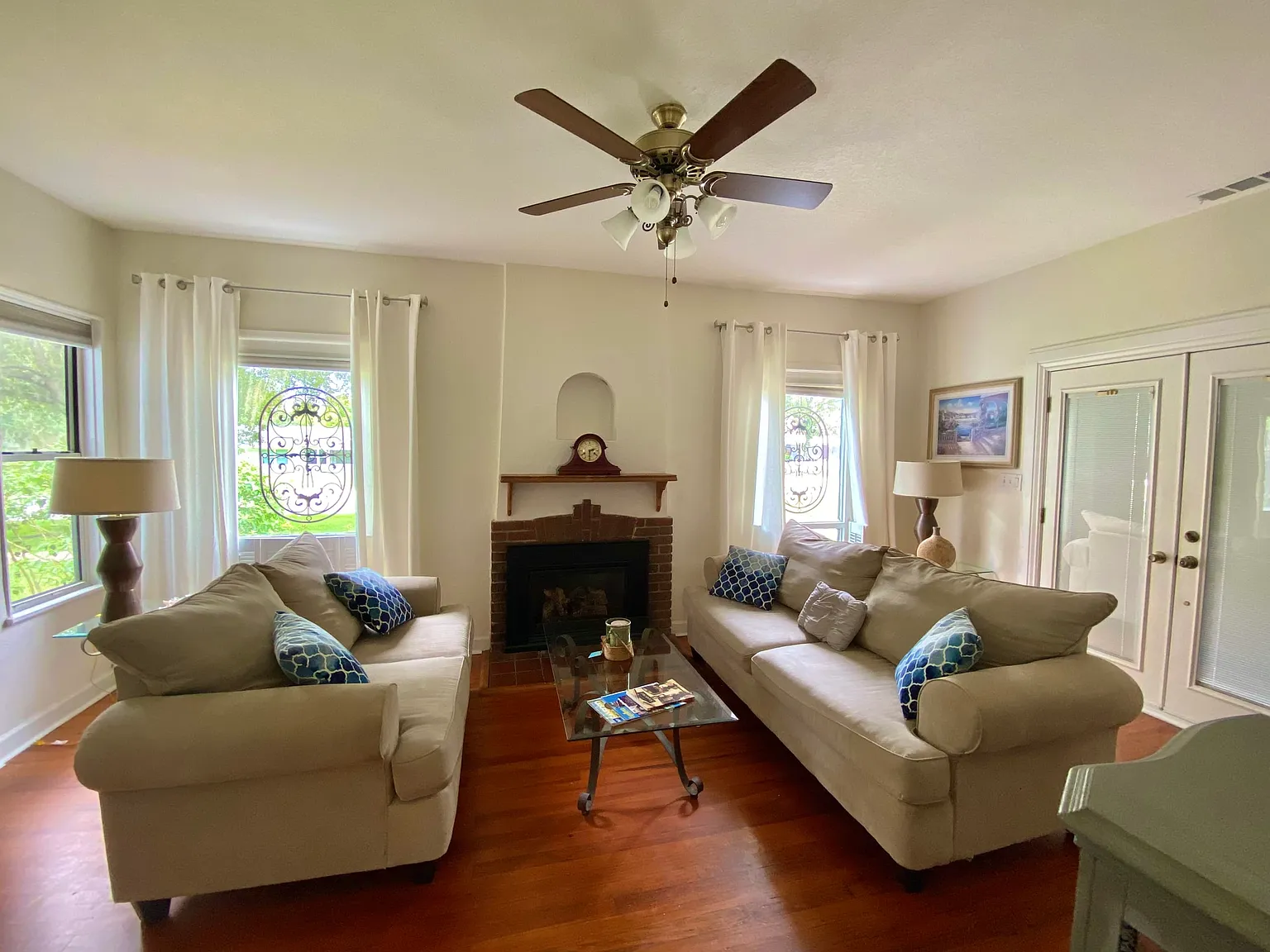 2 bed, $2,000 — Photo 1