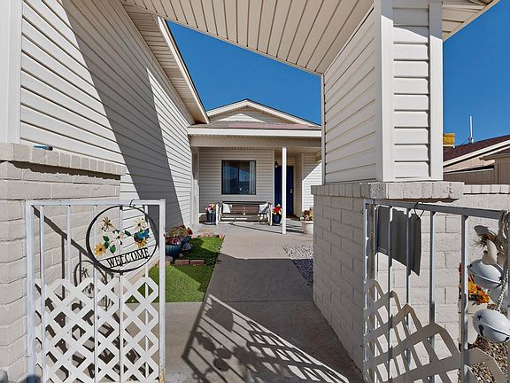 4th image of 4848 Platinum Loop NE