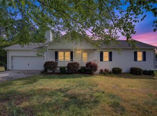 2810 Crystal Brooke Ln, Snellville, GA 30078