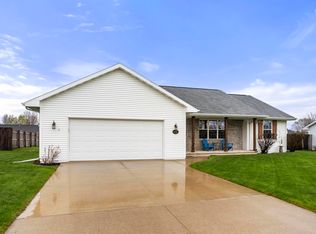 W5462 Red Clover Trl, APPLETON, WI 54915