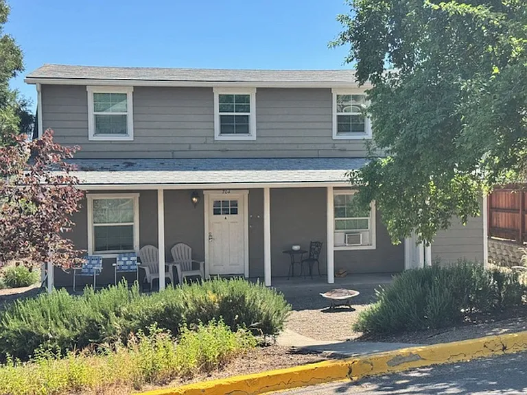 704 Indiana St — Photo 21