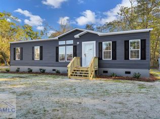 96 Island Dr, Midway, GA 31320