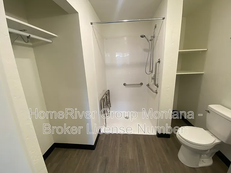 320 Clay St #104 — Photo 12