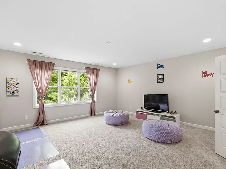 202 Tallow Tree Ct — Photo 35