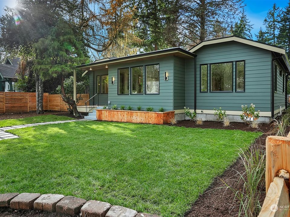 1st image of 11025 17th Avenue NE