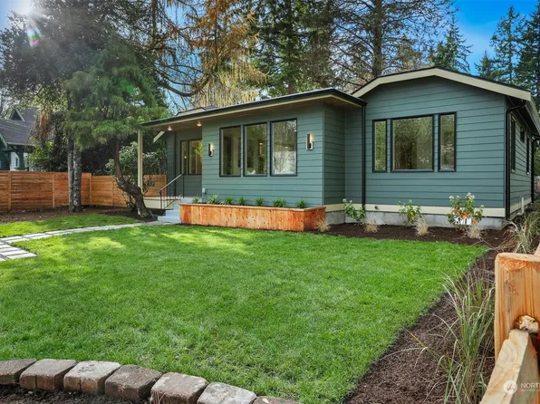 11025 17th Avenue NE, Seattle, WA 98125