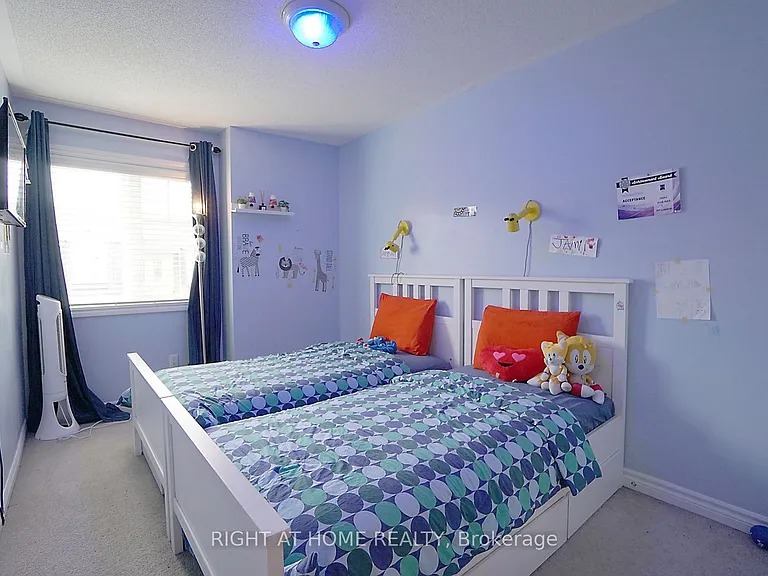 15 Magdalene Cres — Photo 31