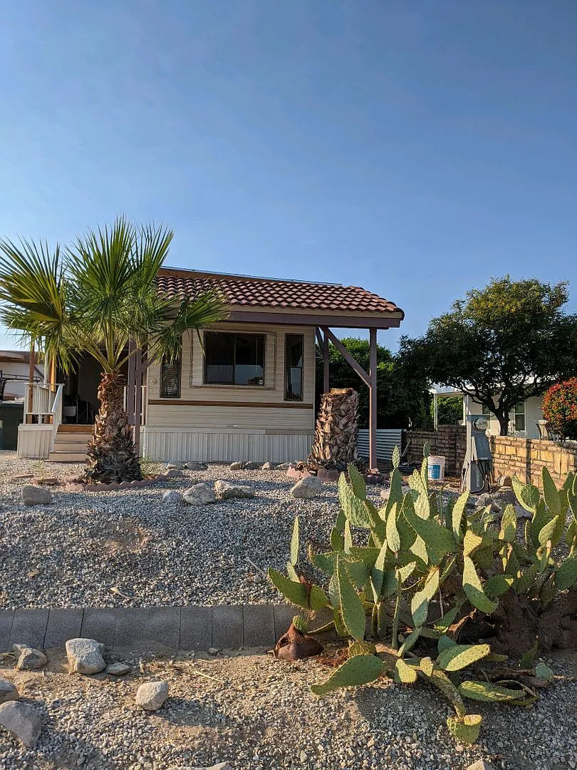 1 Bedroom for Rent — Photo 1