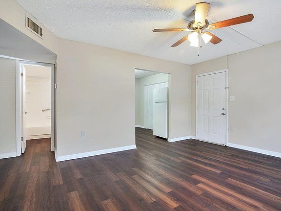 3rd image of 4310 W North B St