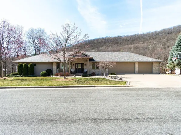 65 McIntosh Rd E, La Crescent, MN 55947
