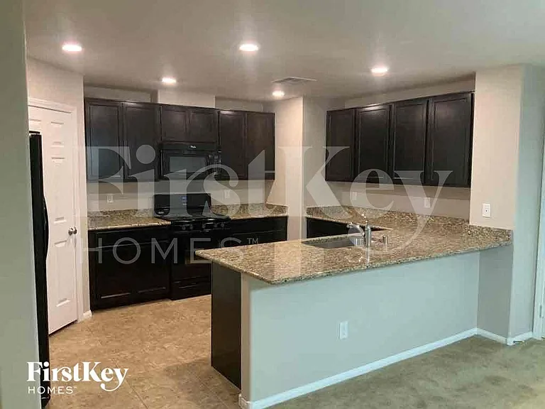 11060 Camden Bay St — Photo 11