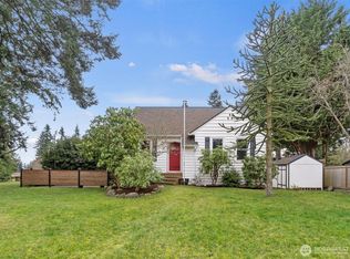 21522 92nd Avenue W, Edmonds, WA 98020