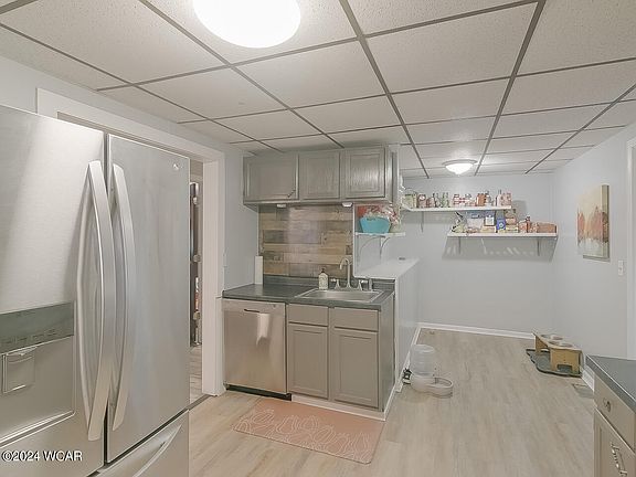 3rd image of 215 E Kildare Ave