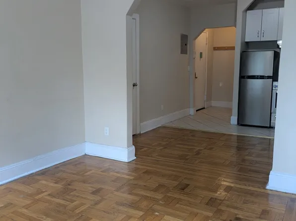 85 Atlantic Avenue image 1 of 7