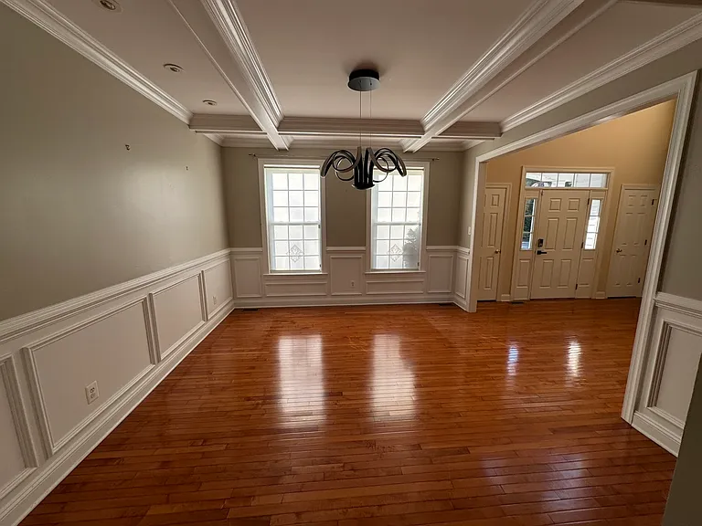 245 South Ln — Photo 14