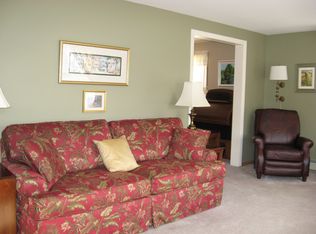 49 Robin Hollow Ln, Westerly, RI 02891